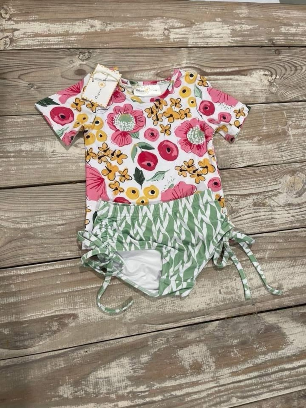 Girls Pink Floral Short-Sleeve Rashguard Set with Green Leaf Bottoms